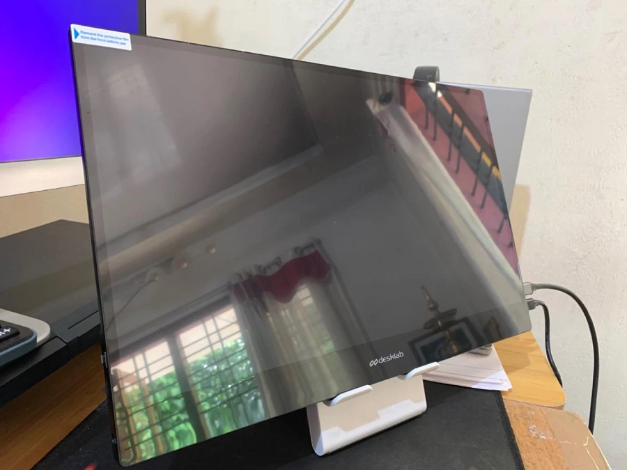 desklab-monitor-display