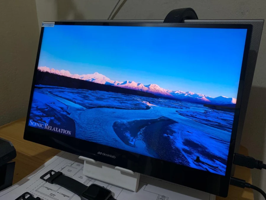 desklab-monitor-screen-on