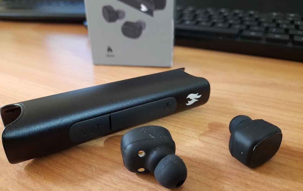 XFyro EarBuds